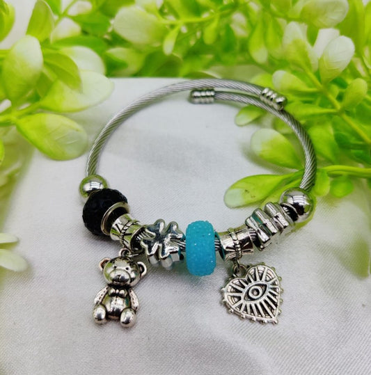 Diva Wire Pandora Bracelet With Bear And Heart