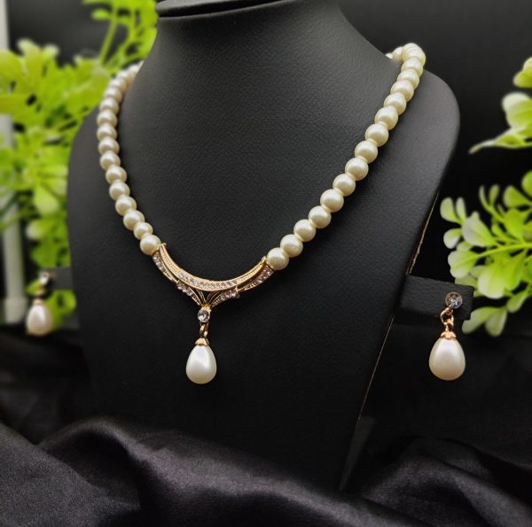 Diva Gold-plated Pearl Necklace Set