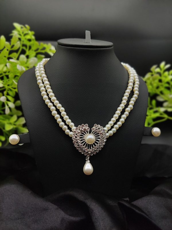 Diva Exquisite Double-strand Pearl Necklace