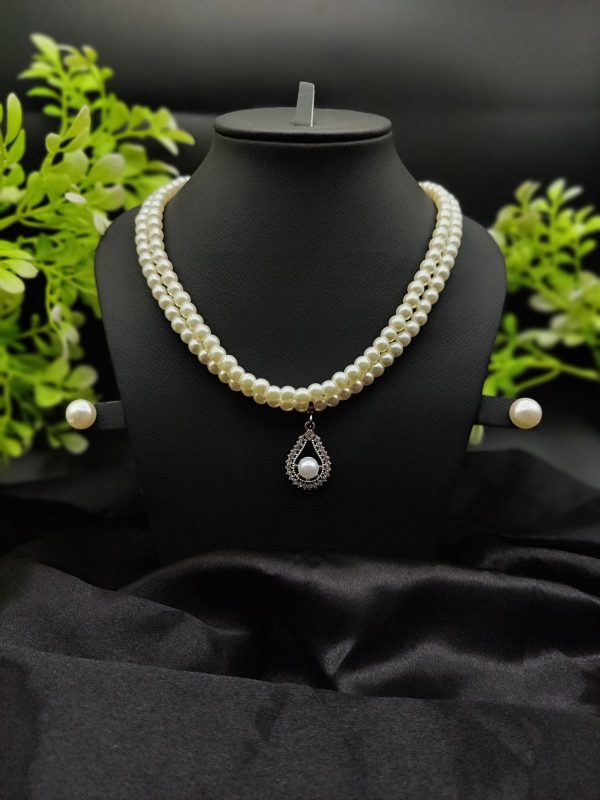 Diva Exquisite Pearl Necklace Set