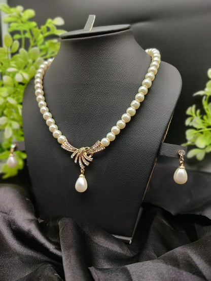 Diva Timeless Pearl Necklace Set